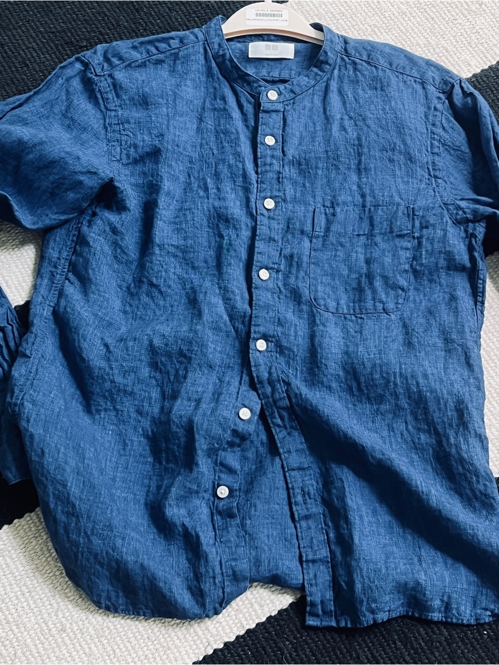 UNIQLO Men’s 100% Linen Stand Collar Shirt Indigo Blue